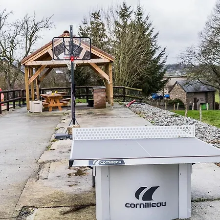 Lovely, Colourful For Small Families 別荘 Érezée