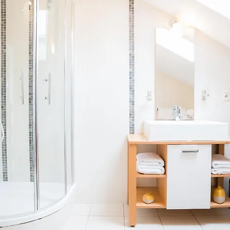 別荘 Lovely, Colourful For Small Families *